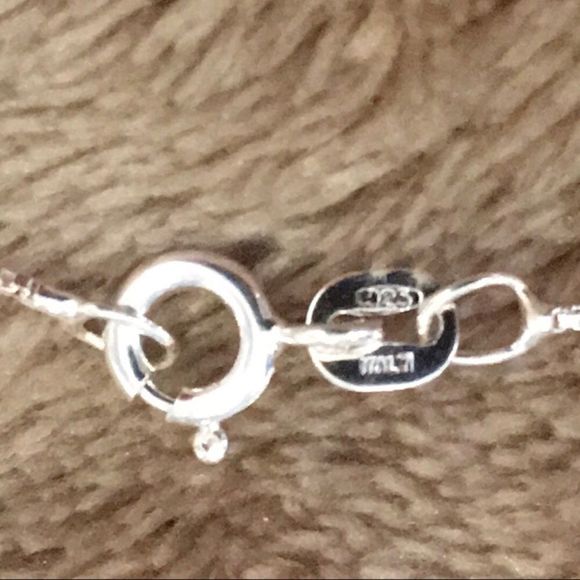 VINTAGE Mother of Pearl and Sterling Silver Necklace - Picture 9 of 11